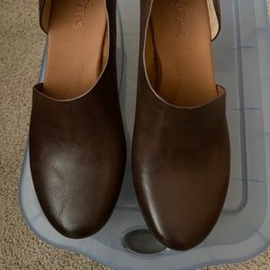 Kork-Ease Brown Leather Mules